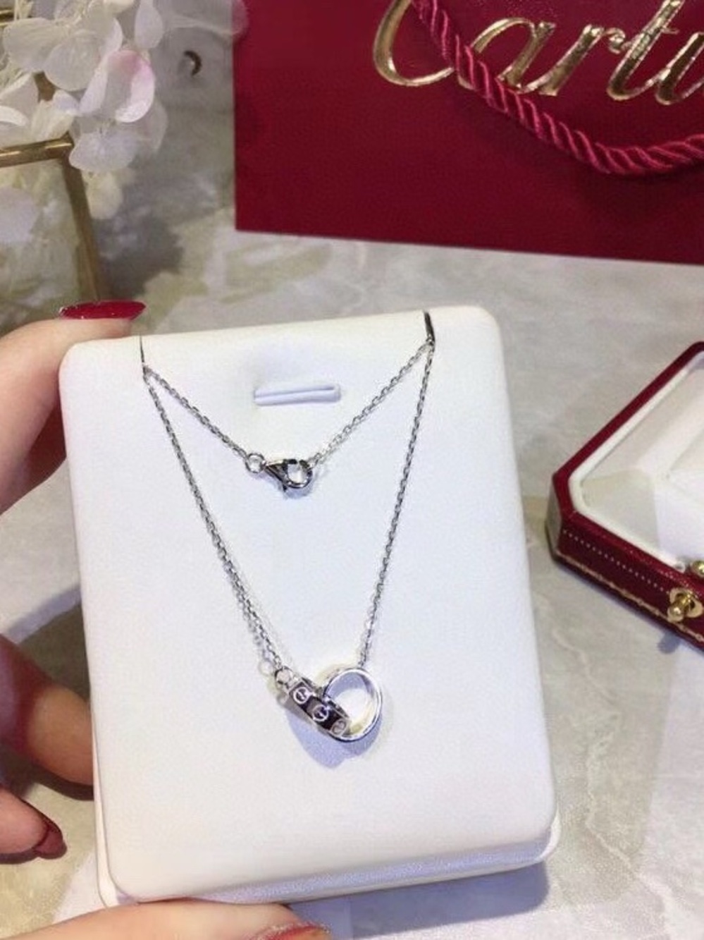 Cartier Silver Interlocking Ring Necklace - Silver